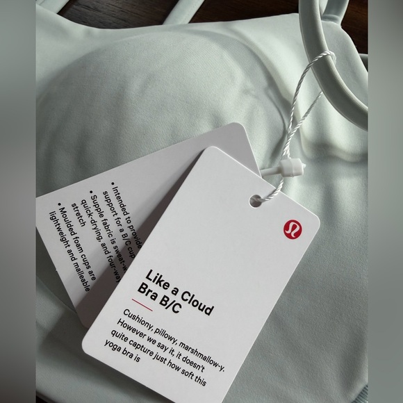 Lululemon Like a Cloud Bra
Light Support, B/C Cup - Picture 4 of 7
